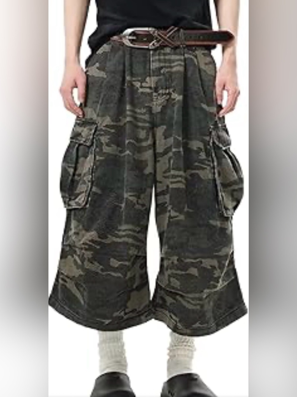 Men's Camouflage Cargo Wide-Leg Shorts — Green Camo With Excellent Condition
